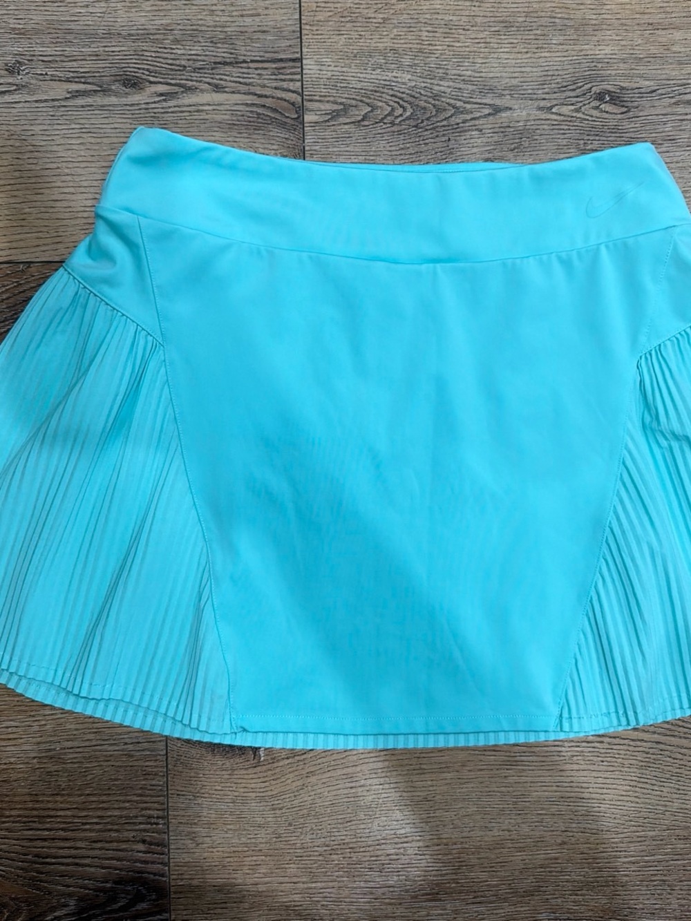 Nike Women's Aqua/Turquoise Pleated Athletic Skort
